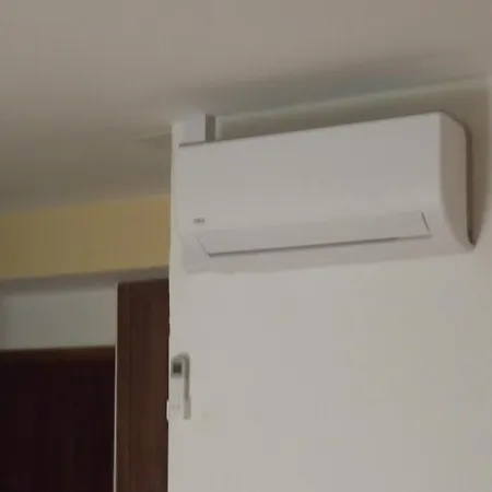 2 Apartment Split