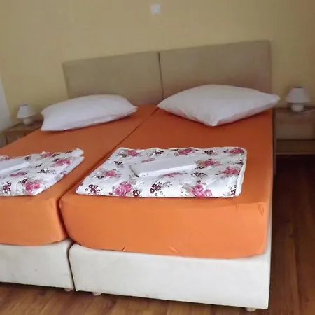 Apartment 2 *