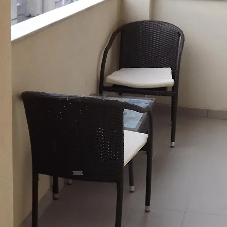 2 Apartment *