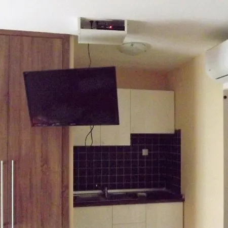 2 Apartment *