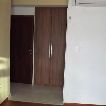 2 Apartment *