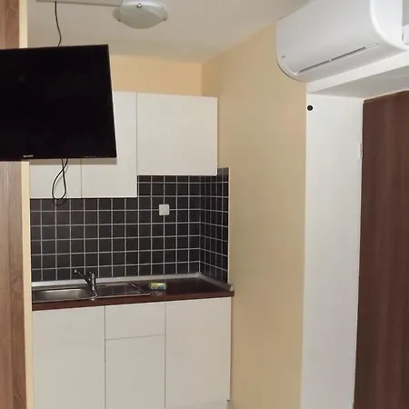 2 Apartment *
